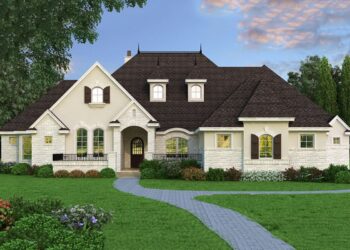 Ideal One-Story Home with Front Courtyard — ~4,018 Sq Ft, European-Style Comfort
