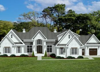 Southern-Style Living – ~3,351 Sq Ft, 4 Beds, Vaulted Owner’s Retreat