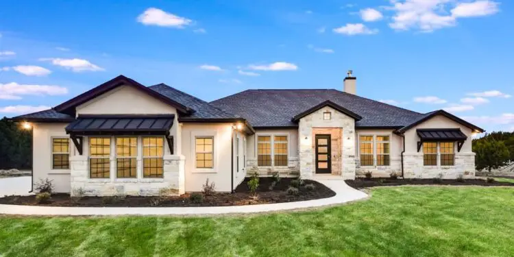 Texas-Style One-Level Ranch – ~3,044 Sq Ft, 4 Beds, Game Room & Smart Flow