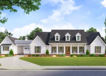 Country Classic with Porte Cochere & Motor Court – ~3,272 Sq Ft One-Story Elegance