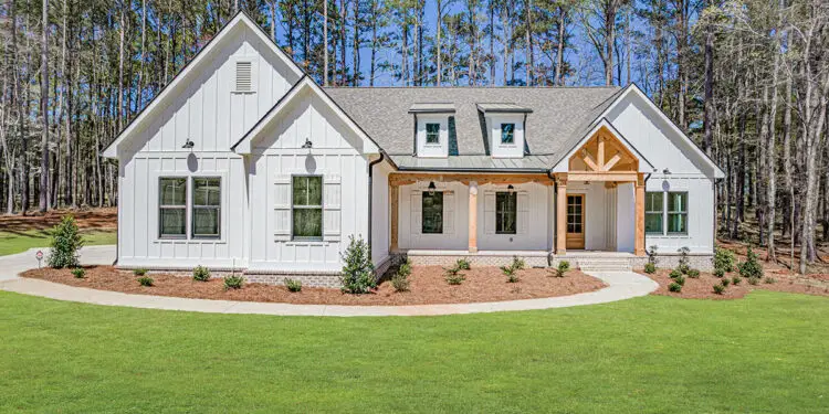 Modern Farmhouse ~2,434 Sq Ft – Flexible 3–4 Beds, Split Bedrooms, Optional 2-3 Car Garage