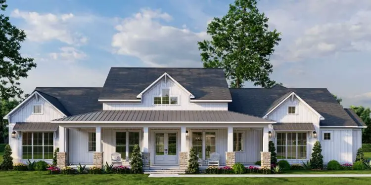 Modern Farmhouse – ~2,580 Sq Ft with Outdoor Kitchen & Bonus Loft