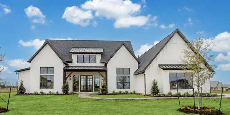 Transitional Farmhouse – ~2,854 Sq Ft | 4 Beds | Vaulted Great Room & 3-Car Garage