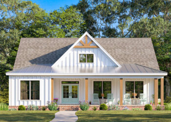 Modern Farmhouse ~1,494 Sq Ft – Efficient, Charming 3-Bed / 2-Bath Layout