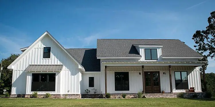 Budget-Friendly Modern Farmhouse ~2,077 Sq Ft with Bonus Room – Smart Style, Smart Price