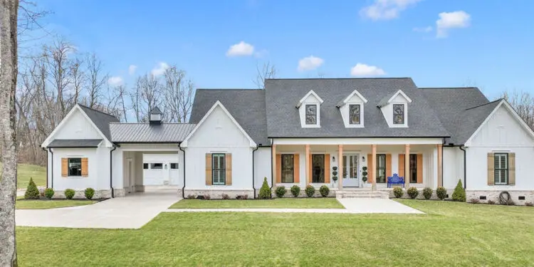 Country Classic with Porte-Cochere & Motor Court – ~3,272 Sq Ft of Elegance & Function