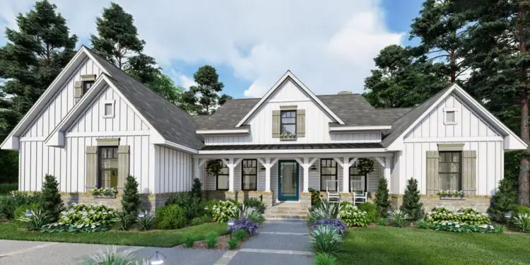 New American Farmhouse w/ Split Bedroom Layout – ~2,459 Sq Ft, 4 Beds, Bonus Space