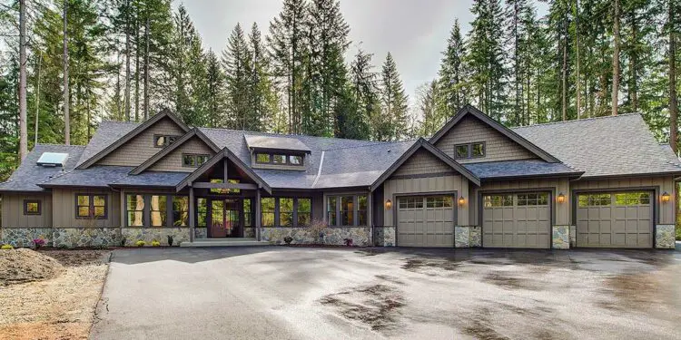 Amazing One-Level Craftsman – ~4,420 Sq Ft, 4 Beds, 3.5 Baths