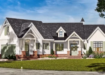 Comfortable Craftsman Living – ~2,619 Sq Ft, 3 Beds, 2 Baths