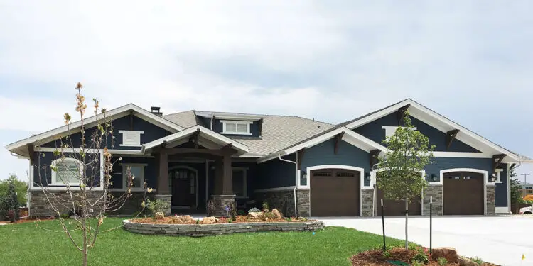 Spacious Craftsman Retreat – ~3,968 Sq Ft, 4 Beds, 3.5 Baths & Elegant Design