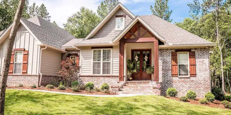 Cozy Split-Bedroom Home – ~1,769 Sq Ft with Open Living & Smart Flow