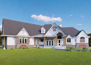 Sweeping Views & Flexible Mountain Craftsman