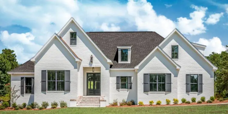 Elegant Southern Four-Bedroom with Bonus Room Over Garage – ~2,404 Sq Ft