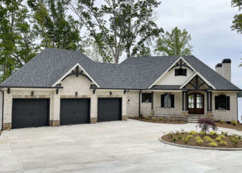 Spacious Craftsman with Walkout Lower-Level – ~3,122 Sq Ft, 3 Beds, 4 Baths