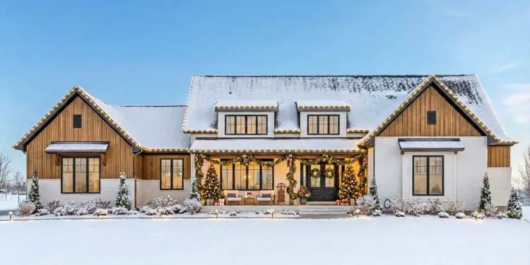 Transitional Modern Farmhouse with Outdoor Kitchen & Flex Space – Plan 421035WNT