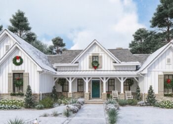 New American Farmhouse – Split-Bedroom Layout (Plan 16910WG)