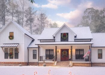 4-Bed Modern Farmhouse with Bonus Over Garage – 2,742 sq ft, 4 Bedrooms, 3½ Bathrooms