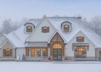 Hill Country Home with Outdoor Living Room & Fireplace – 3,553 Sq Ft, 4 Bedrooms, 4.5 Bathrooms