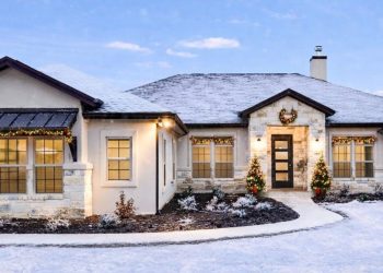 One-Story Texas-Style Ranch Home – ~3,044 sq ft, 4 Bedrooms, 3.5 Bathrooms, 3-Car Garage