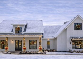 Country House Plan – ~2,686 sq ft, 4 Bedrooms, 2.5 Bathrooms, 2–3 Car Garage