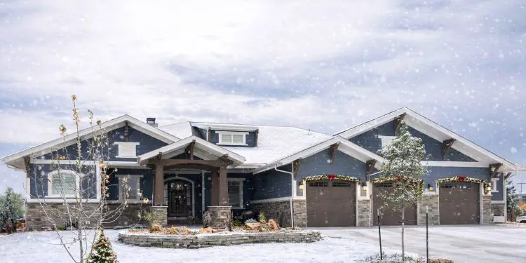 Remarkable Rustic Craftsman House Plan – ~3,968 sq ft, 4–6 Bedrooms, 3.5–4.5 Bathrooms, 3-Car Garage