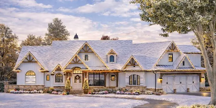 Luxury Craftsman Plan – 4,851 Sq Ft • 5 Bedrooms & 5.5 Bathrooms
