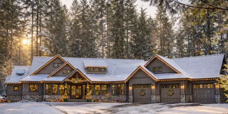 Amazing One-Level Craftsman House – ~4,420 Sq Ft • 4 Beds & 4.5 Baths