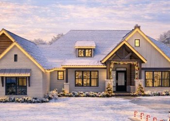 New American Ranch Home Plan with Home Office & Media Room – 2,812 Sq Ft