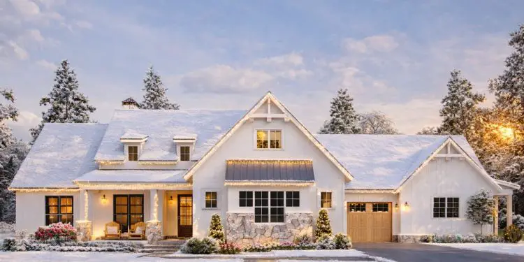 Multi-Generational Modern Farmhouse Under 2600 Sq Ft – 2,541 Sq Ft | 5 Beds & 3 Baths