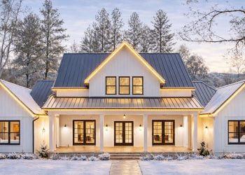 4-Bedroom Modern Farmhouse Plan with Outdoor Kitchen – 3,003 Sq Ft | 4 Beds & 4.5 Baths