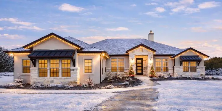 One-Story 4-Bed Texas-Style Ranch Home Plan – 3,044 Sq Ft | 4 Beds, 3.5 Baths, Office, Game Room & 3-Car Garage