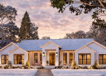 4-or-5 Bedroom Modern Transitional Home – 3,340 Sq Ft | Vaulted Living, Split Bedrooms, 3-Car Garage & Outdoor Porch