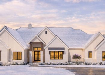 4683 Sq Ft New American House with Guest Suite, Office, Game Room & Open Living