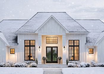 3607 Sq Ft Transitional Home with Two-Story Great Room, Bonus Room & 3-Car Garage