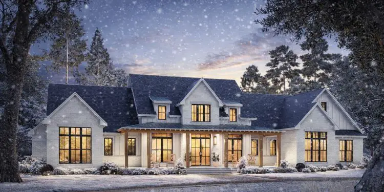 52015HZ – 5-Bed Grand Modern Farmhouse with Outdoor Kitchen, 3-Car Garage & Expansive Living